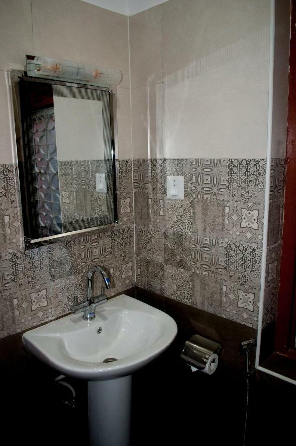Hostel Milarepa Katmandu Zewnętrze zdjęcie