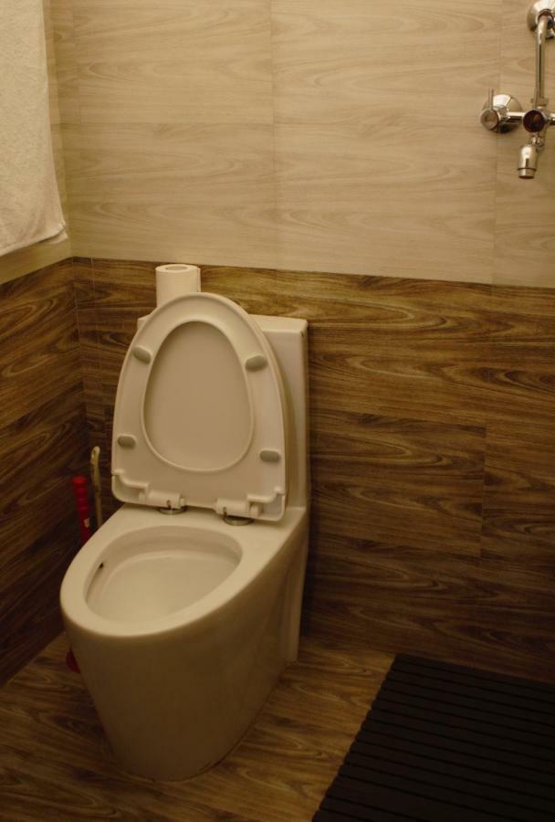Hostel Milarepa Katmandu Zewnętrze zdjęcie